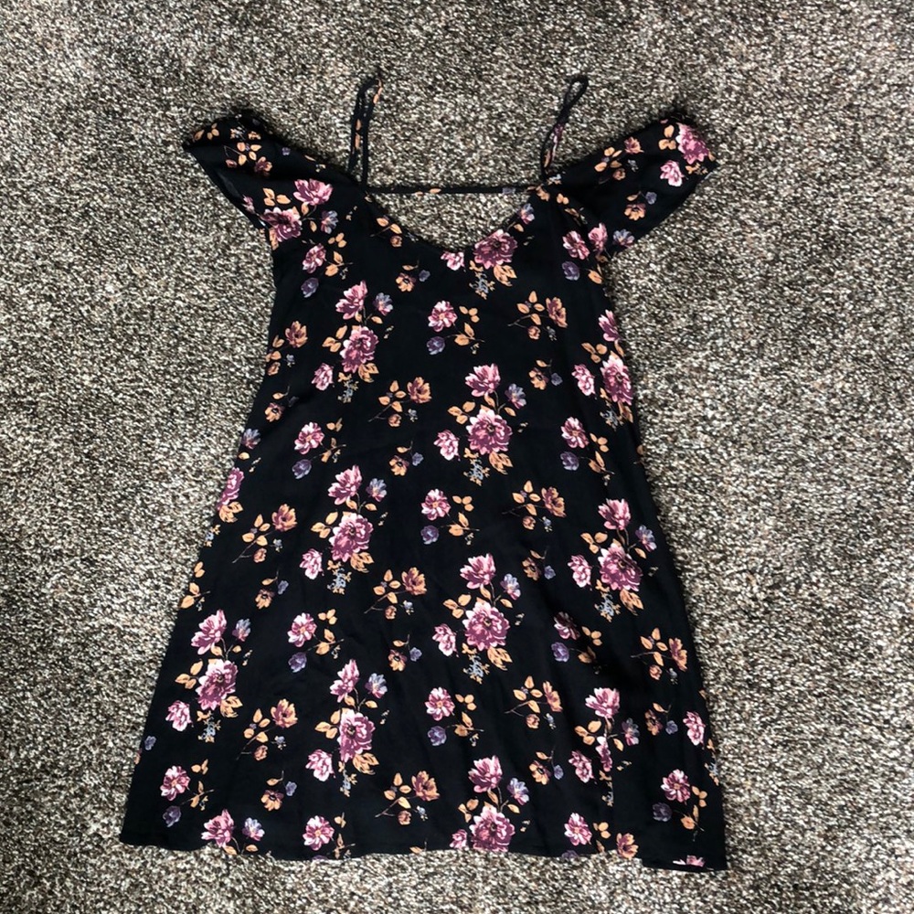 🦋F21 Floral Off the Shoulder Dress